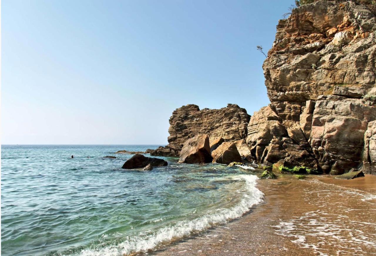 New T2 rénové proche plage Bonporteau avec Clim et parking Cavalaire-sur-Mer Exterior foto